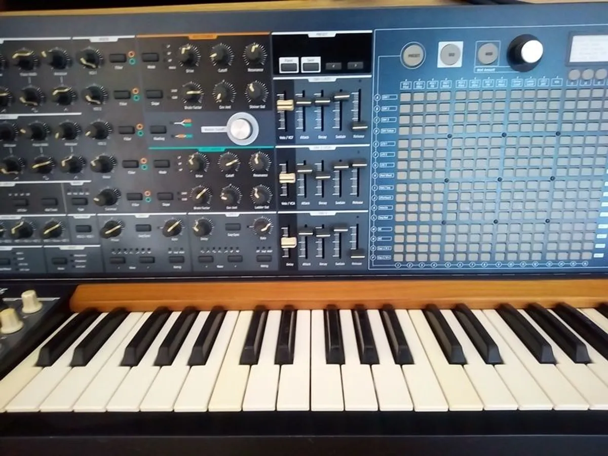 Auturia Matrixbrute - Image 1