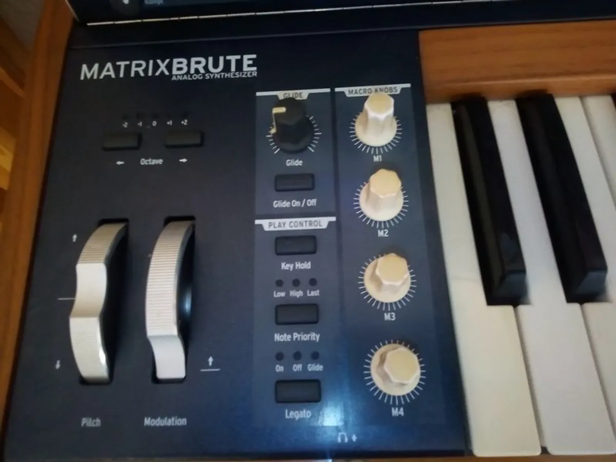 Auturia Matrixbrute - Image 4