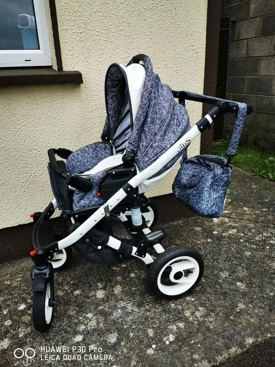 Buggy/Stroller - Image 1