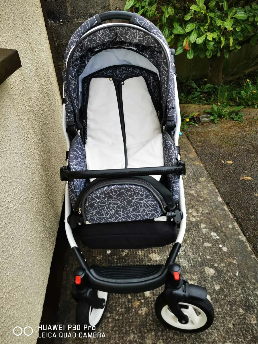 Buggy/Stroller - Image 2