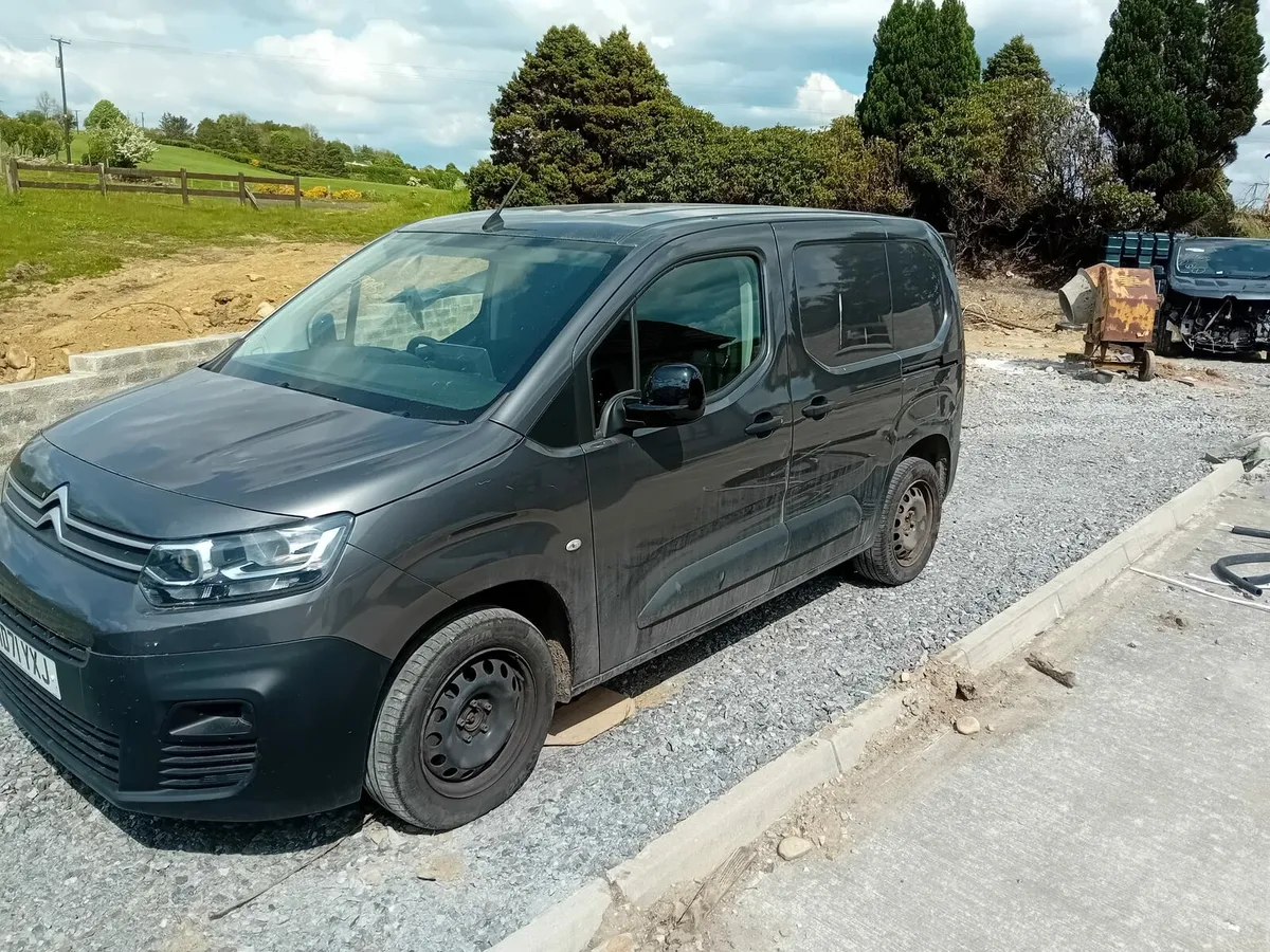 2022 citroen berlingo van for breaking