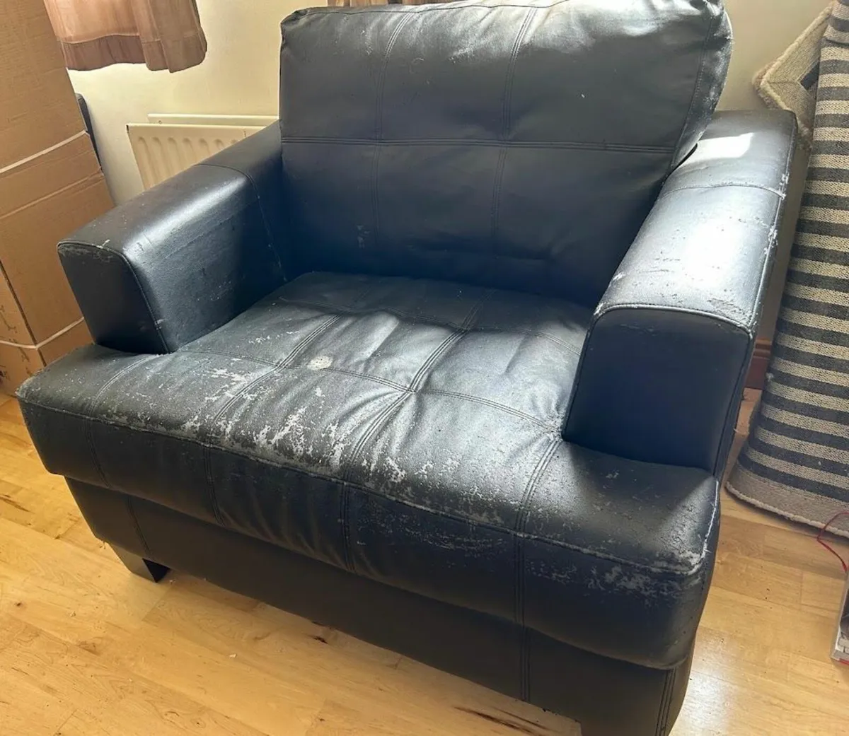 Couch and two armchairs free for collection - Image 3