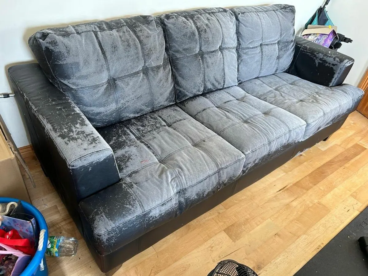 Couch and two armchairs free for collection - Image 4