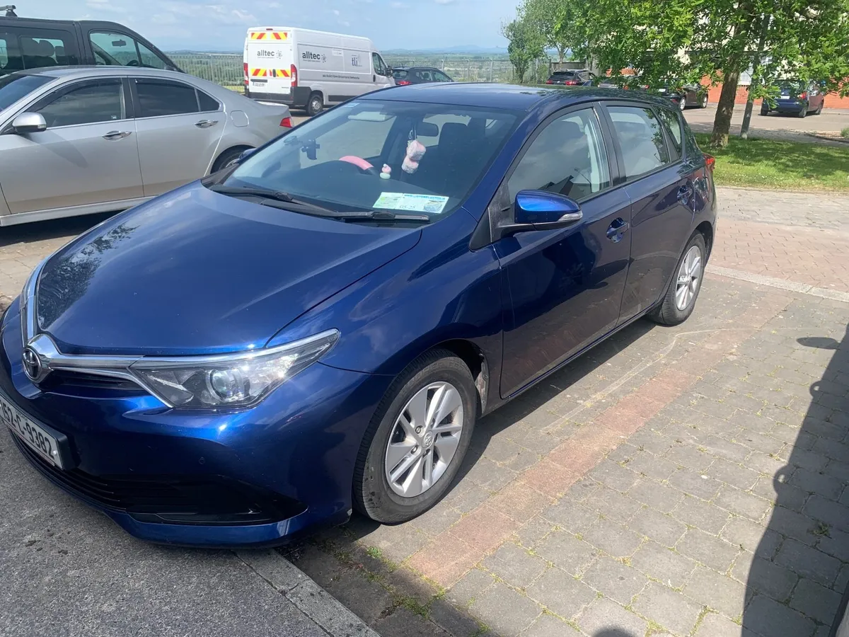 Toyota Auris 2015 - Image 3