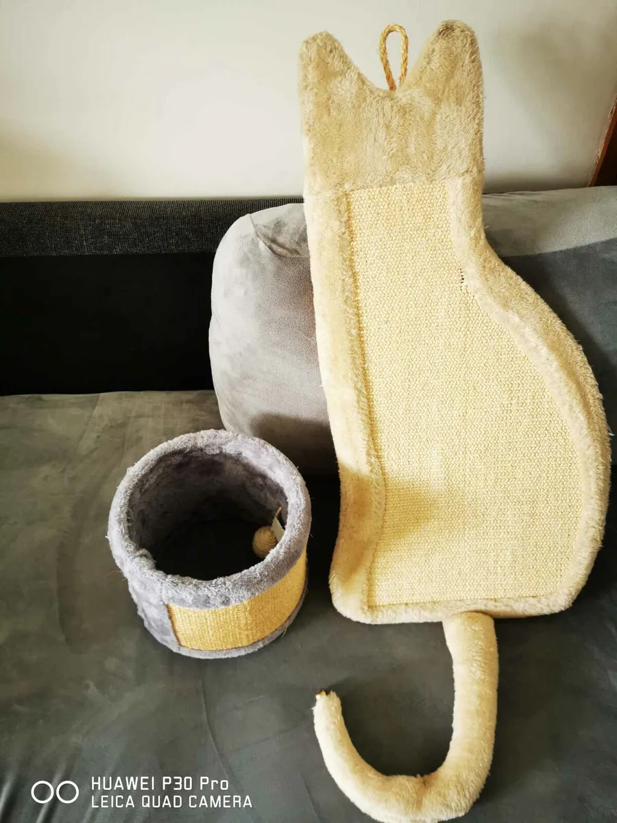 Cat Scratch Posts - Image 1