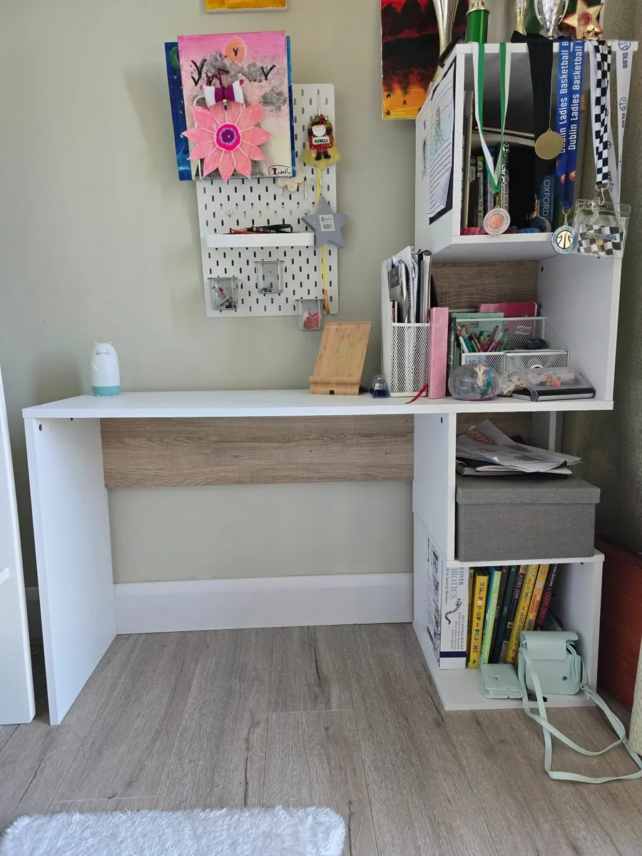 Desk - Image 1