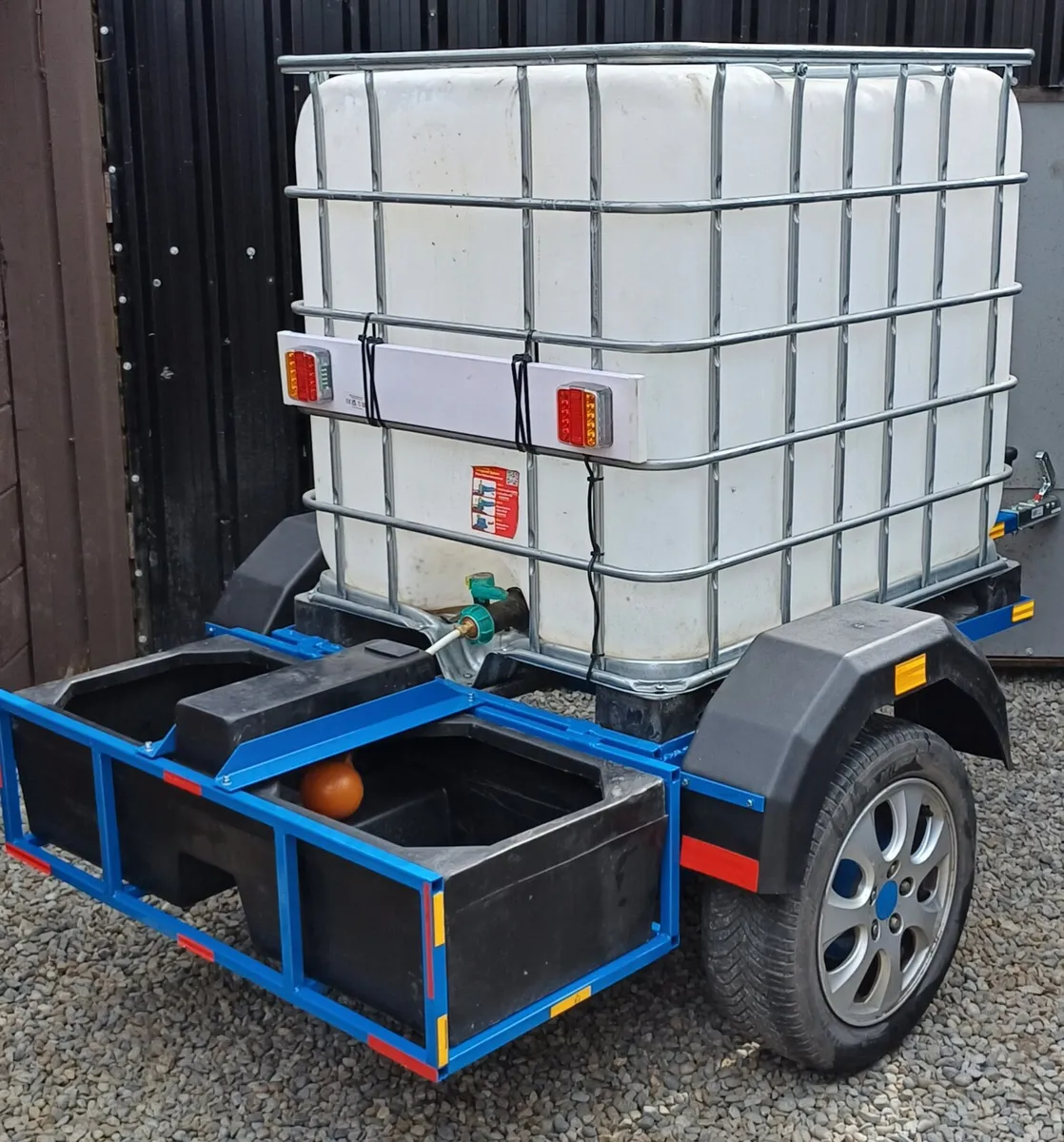 New 1000l water tank trailer - Image 1