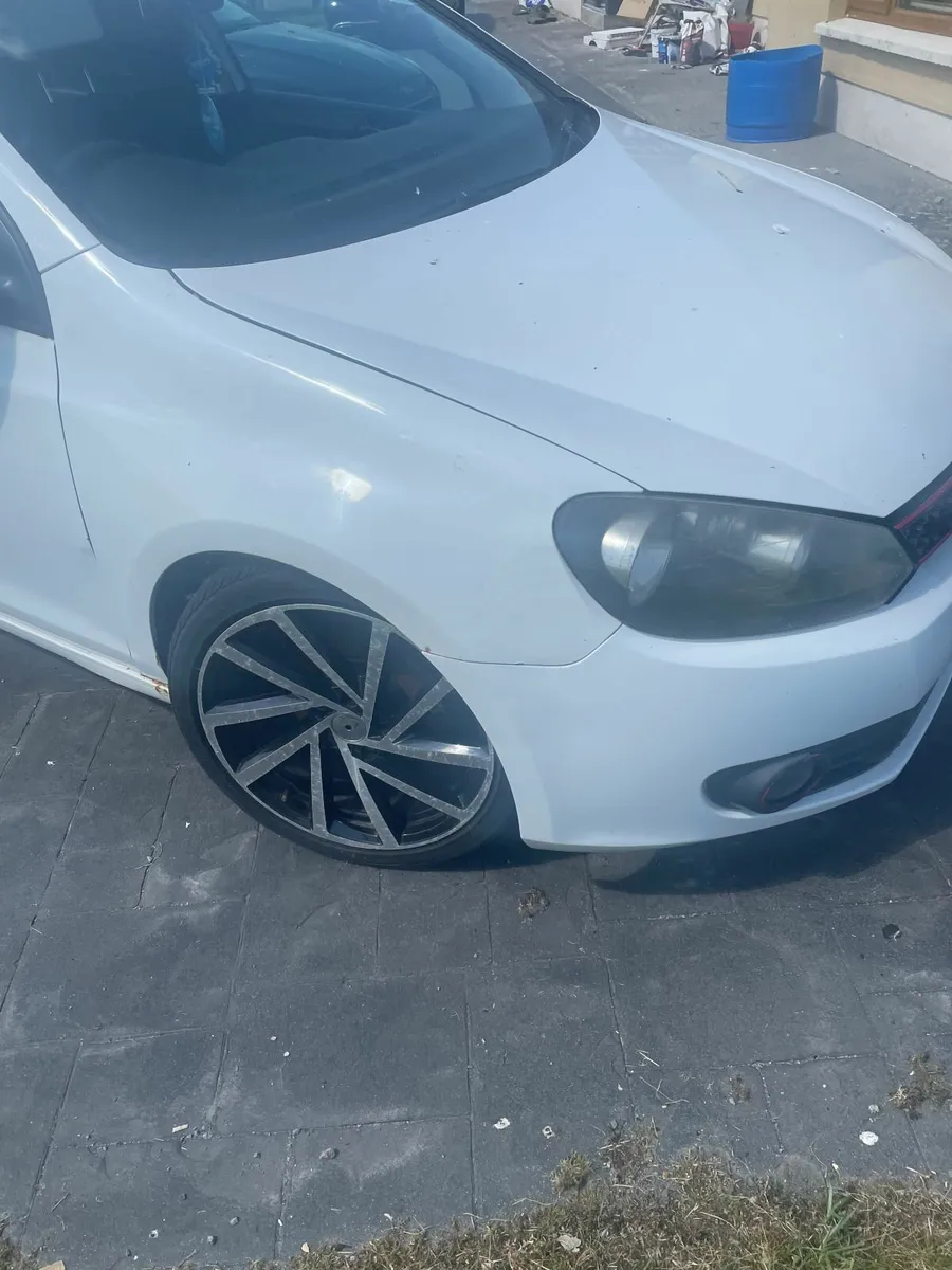 Volkswagen Golf 2011 - Image 3