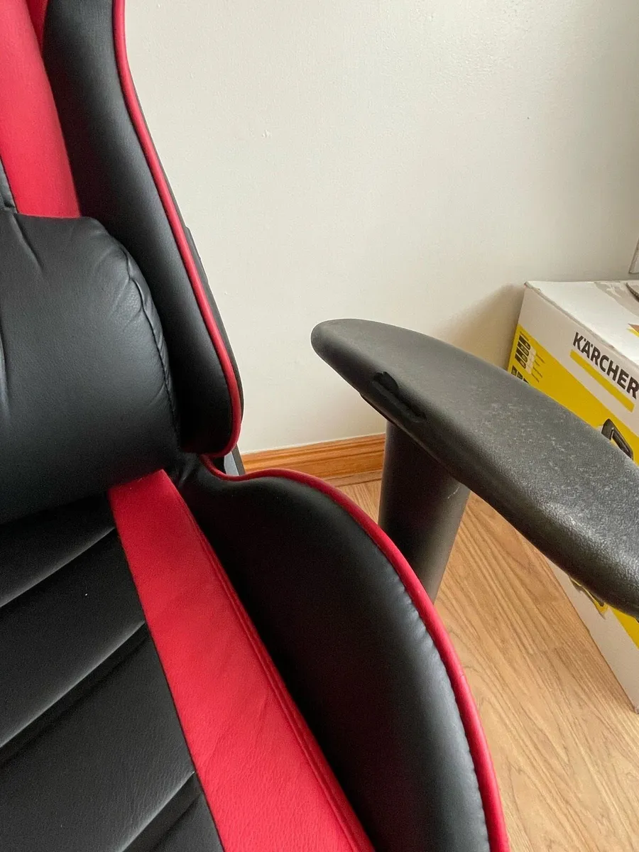 XRocker gaming chair - Image 3