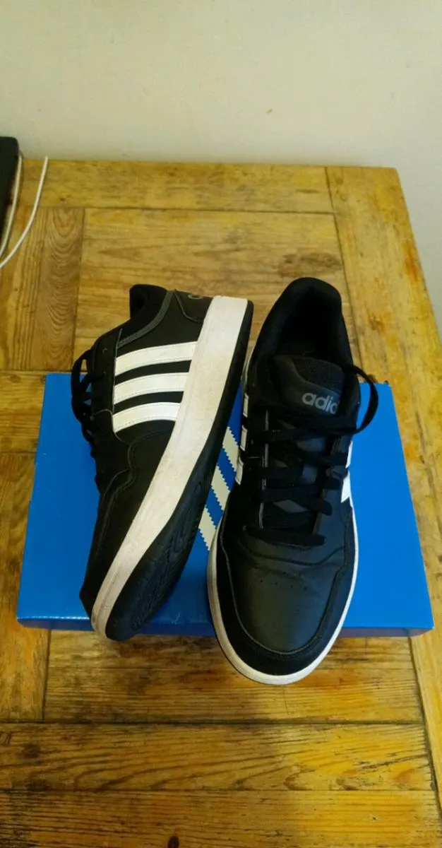 Adidas trainer - Image 1