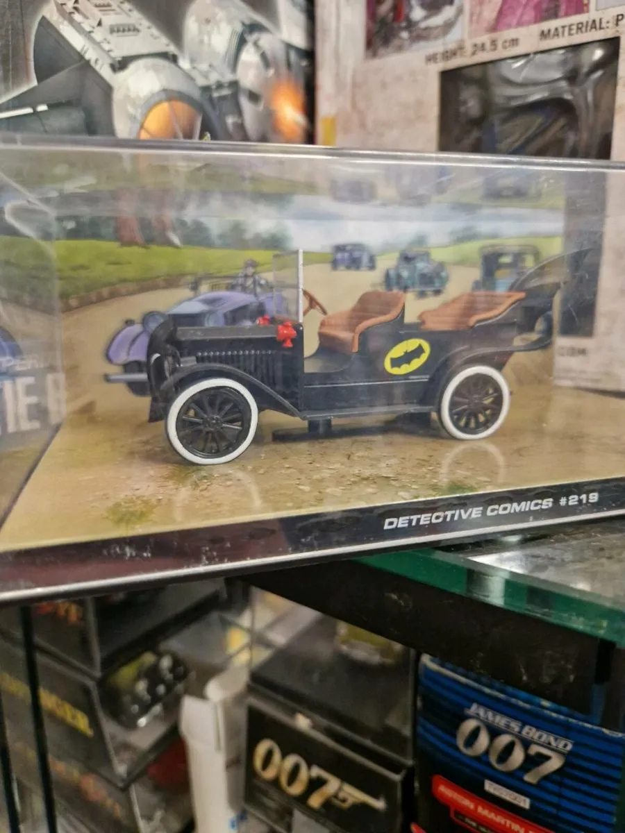 Corgi Batman Car - Image 3