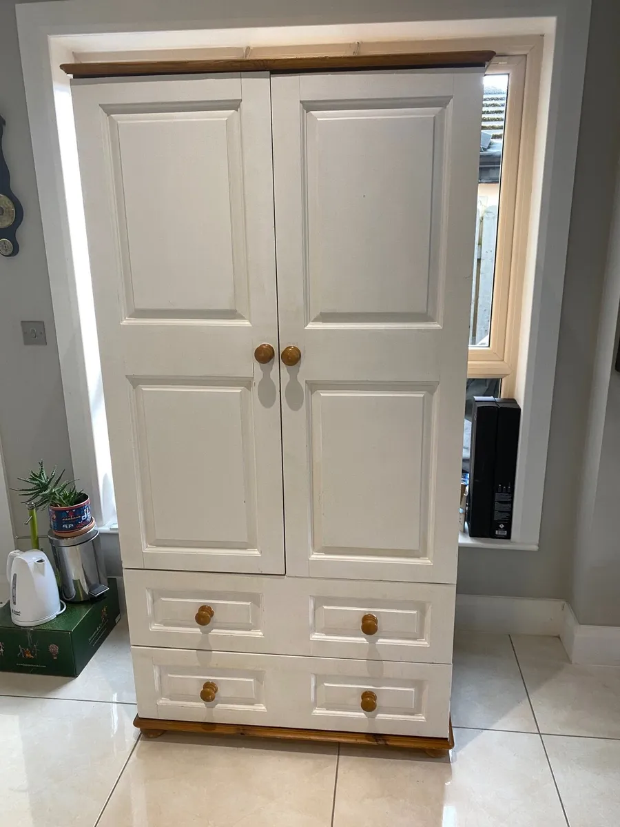Solid oak wardrobe - Image 1