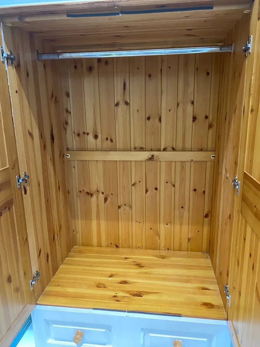 Solid oak wardrobe - Image 2