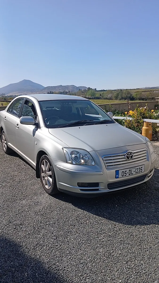 2005 toyota avensis - Image 1