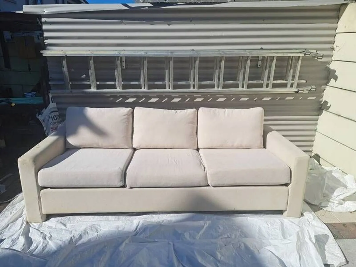 3 seater couch - Image 3