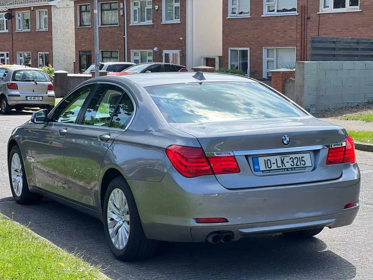 BMW 730d 2010 - Image 3