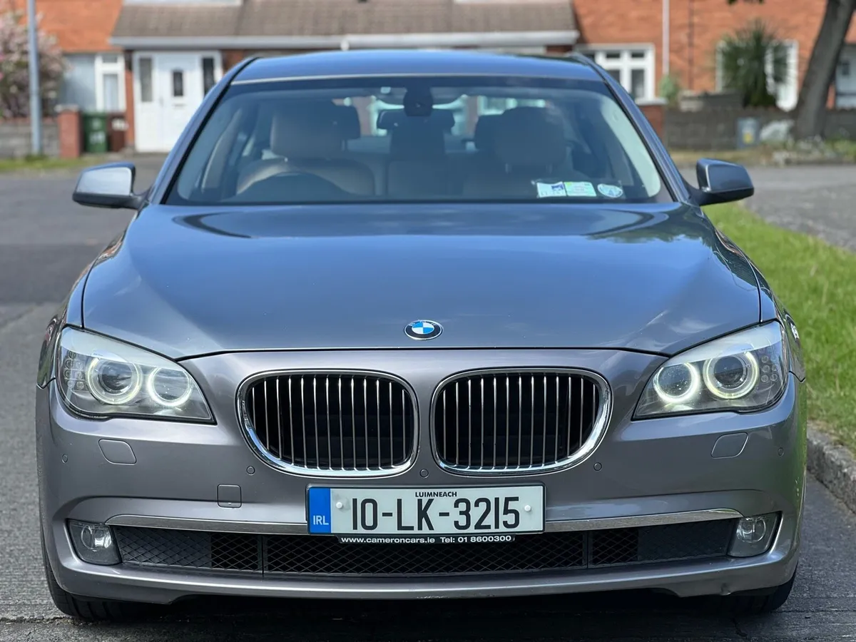 BMW 730d 2010 - Image 4