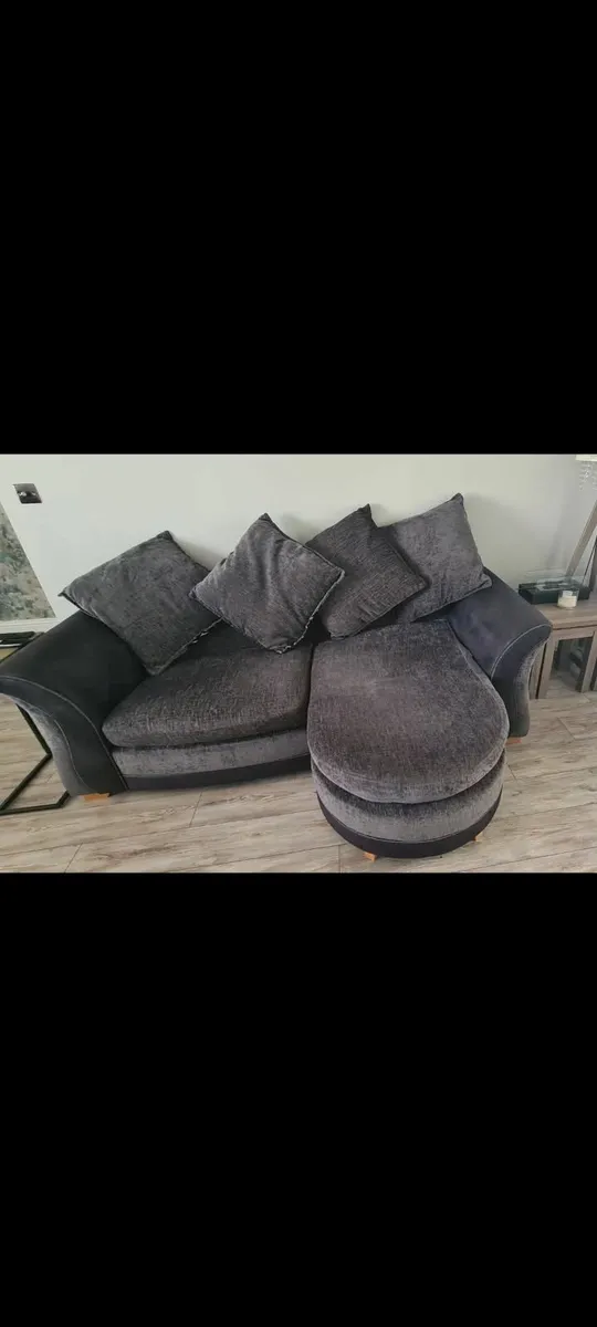 Two grey sofas - Image 1