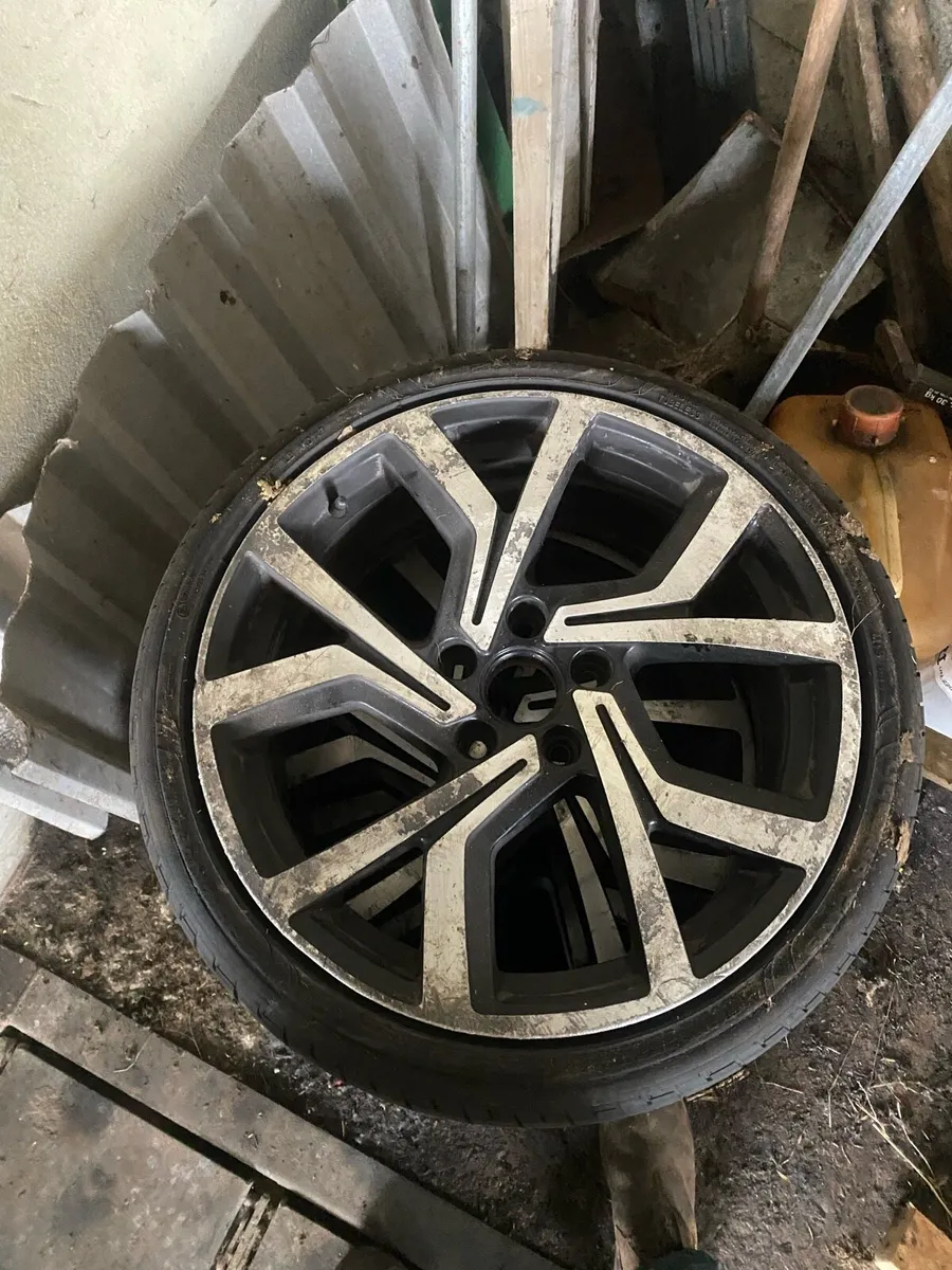 18 inch clubsport alloys - Image 1