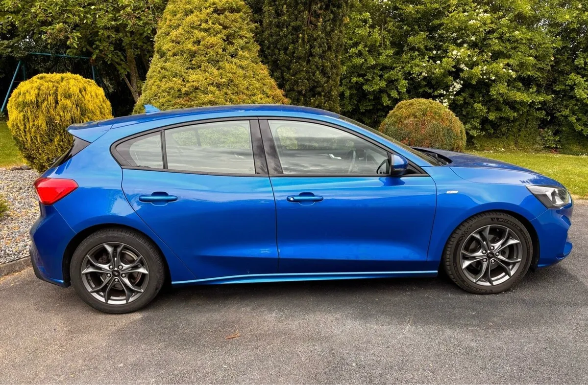Ford Focus ST Line 1.5L Immaculate condition - Image 3