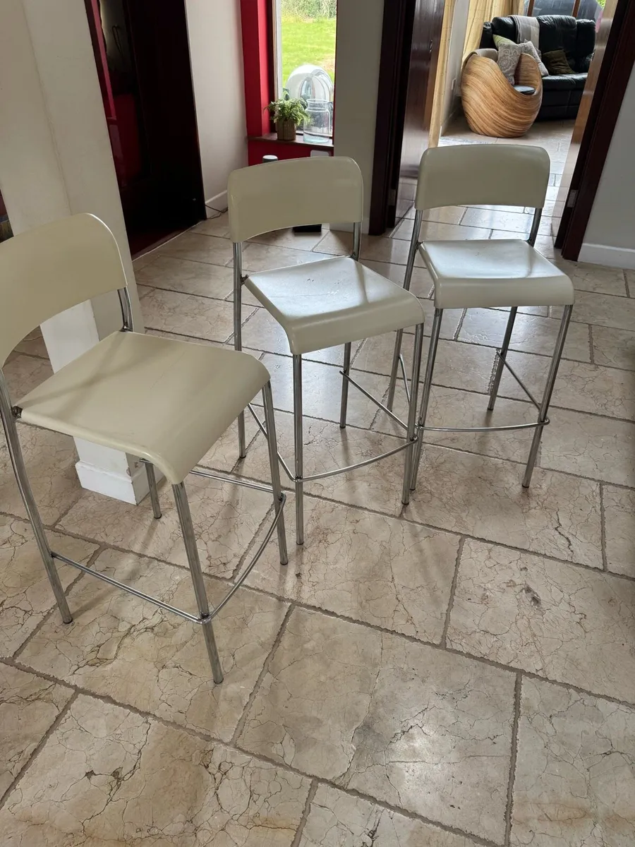 Kitchen stools - Image 1