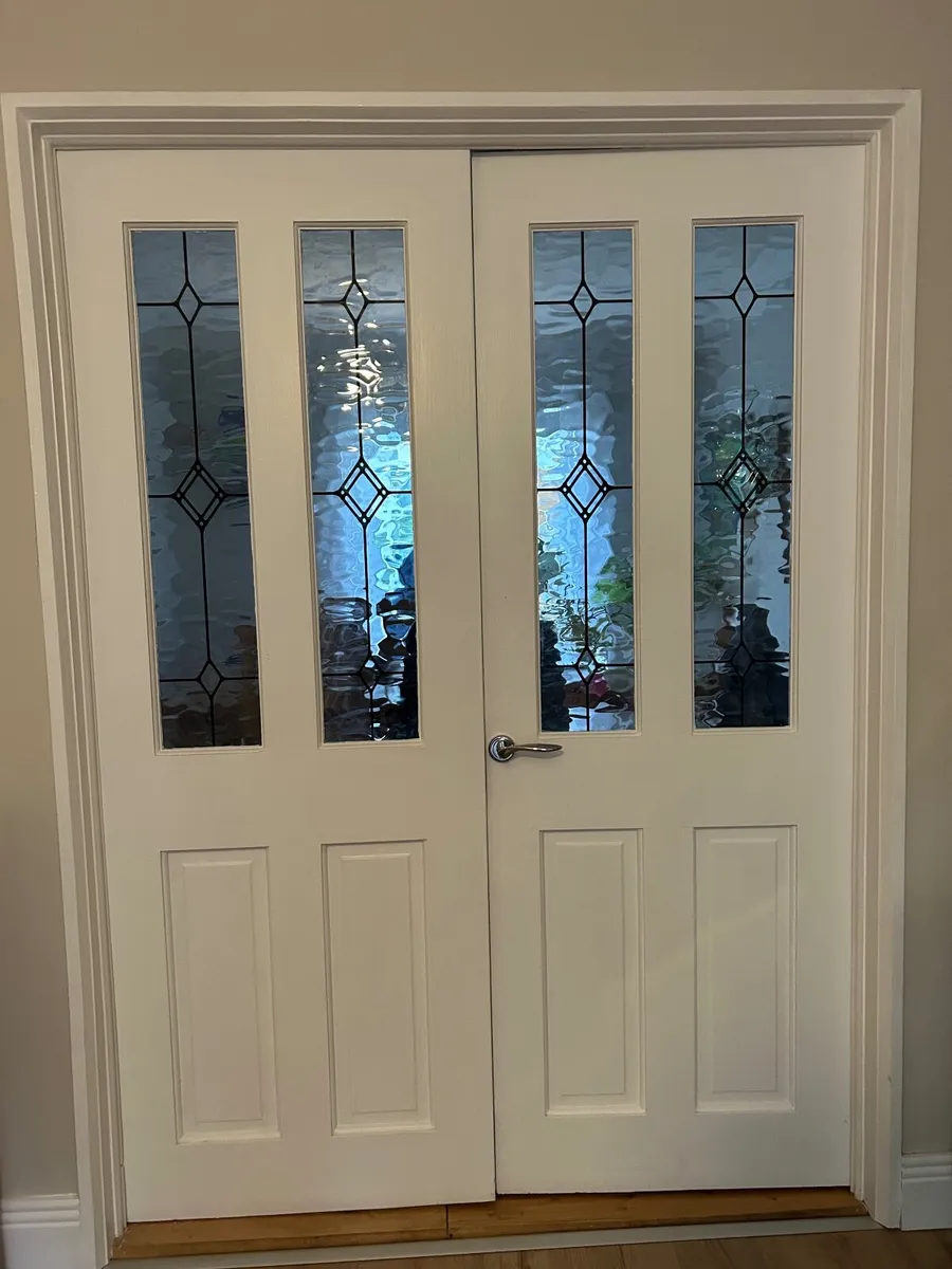 Double doors with feature glass - Image 2