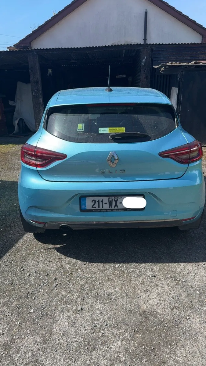 2021 Renault Clio Dynamique 1.5 DCI Celadon Blue - Image 2