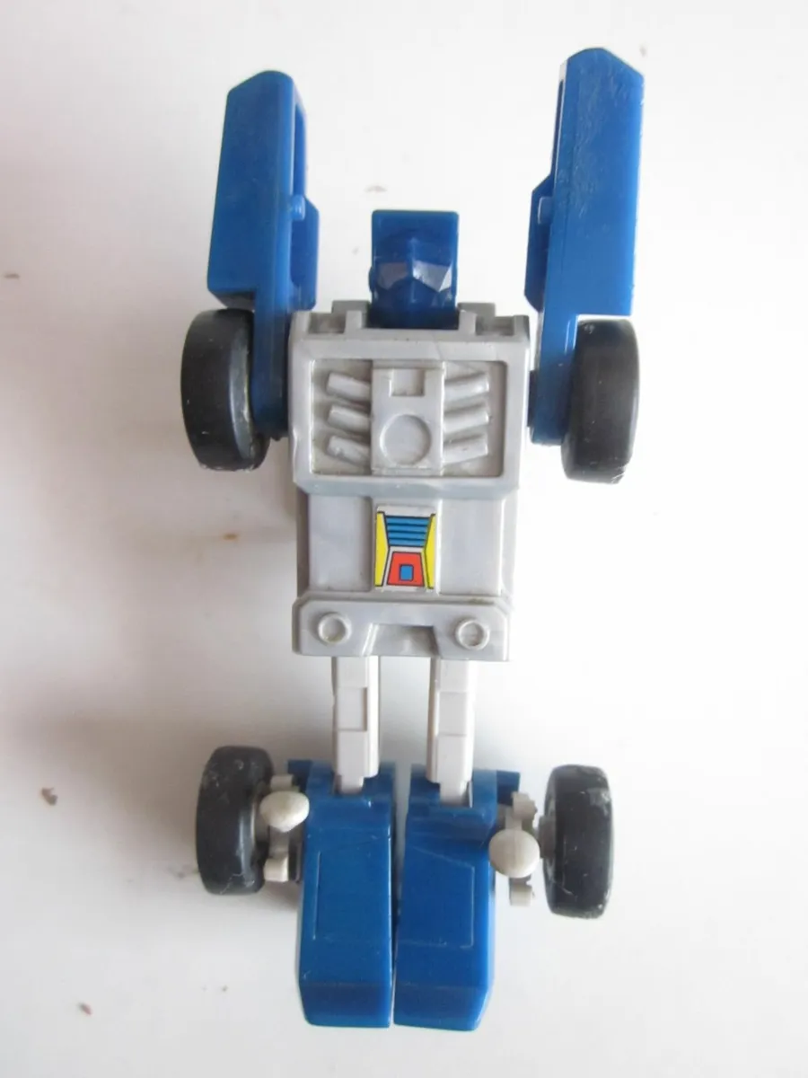 Vintage Hasbro Takara Transformer G1 Beachcomer 19 - Image 1