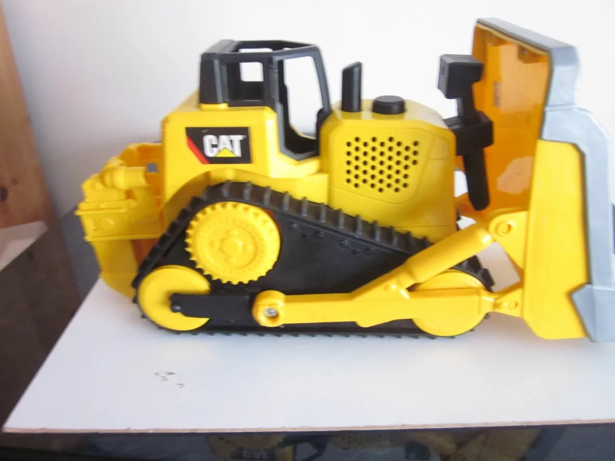 CAT Caterpillar Construction Bulldozer Toy Sounds - Image 4