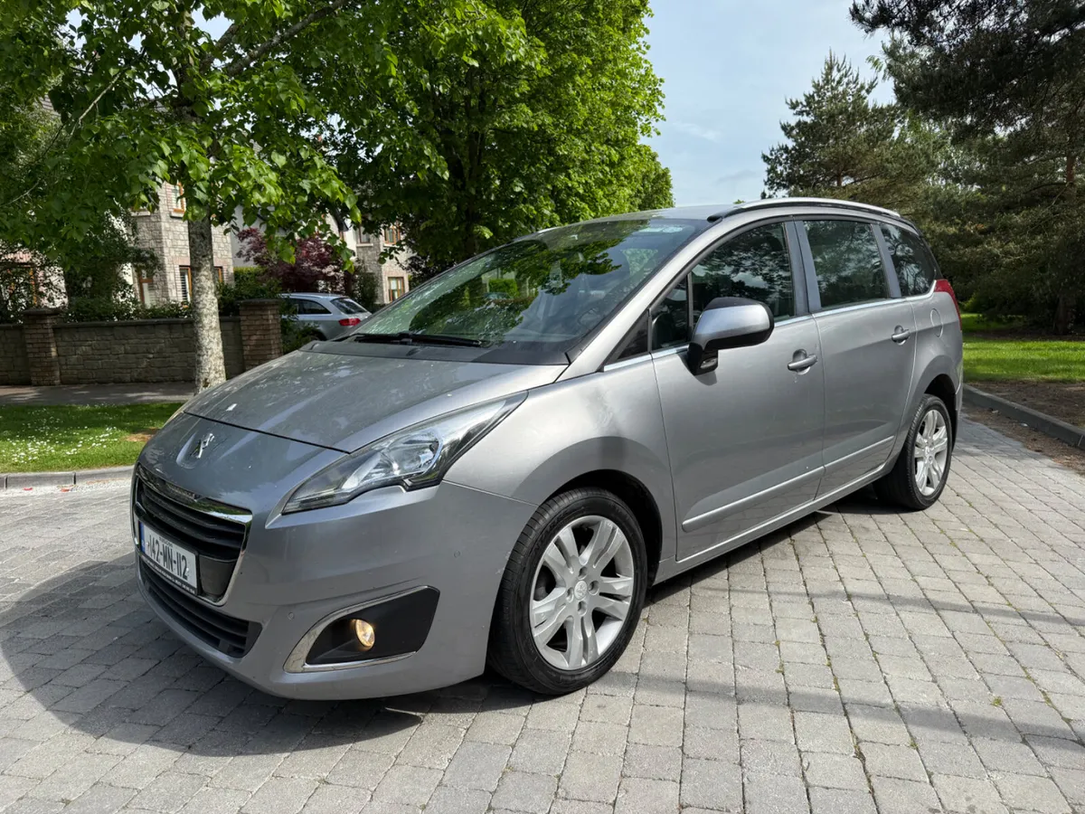 Peugeot 5008 2014 - Image 2