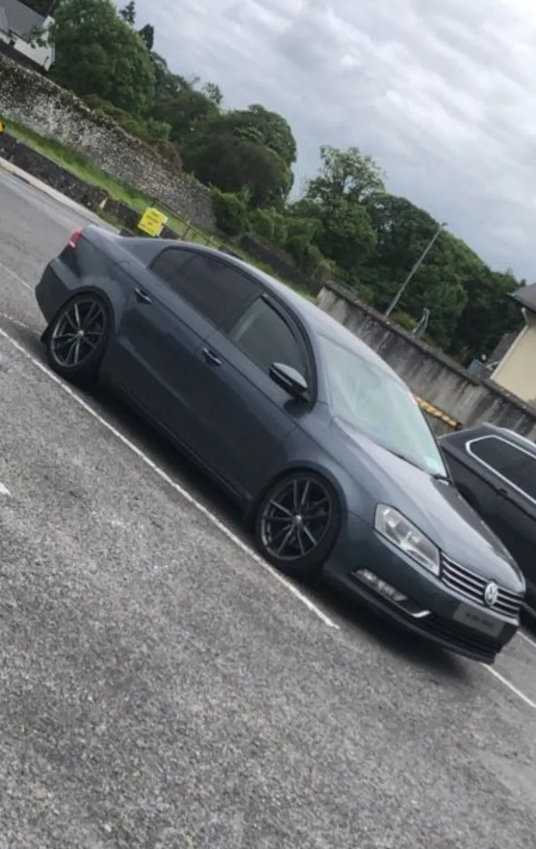 VW passat 2011 - Image 1