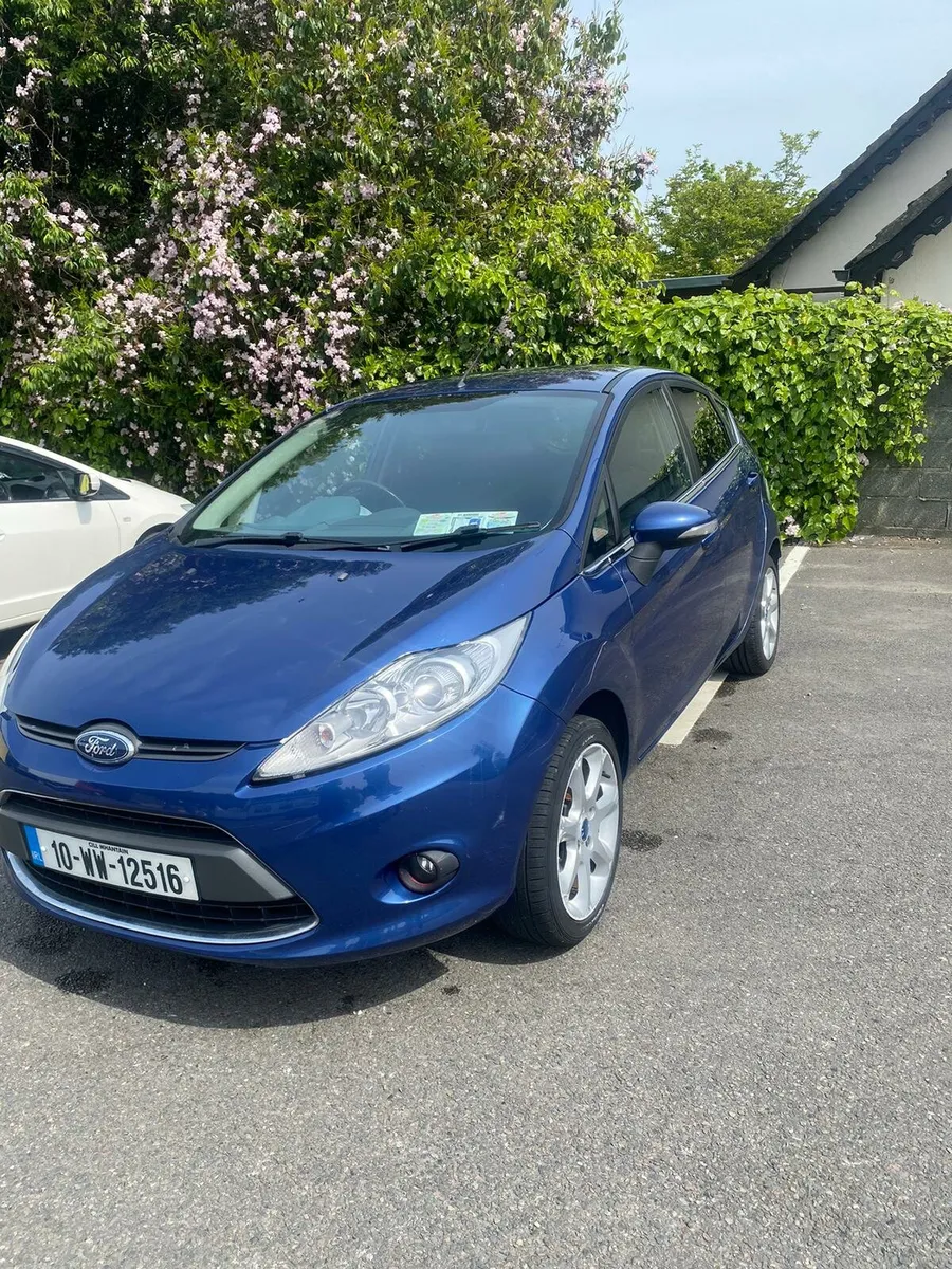 Ford fiesta (NEW NCT, LOW MILES) - Image 4