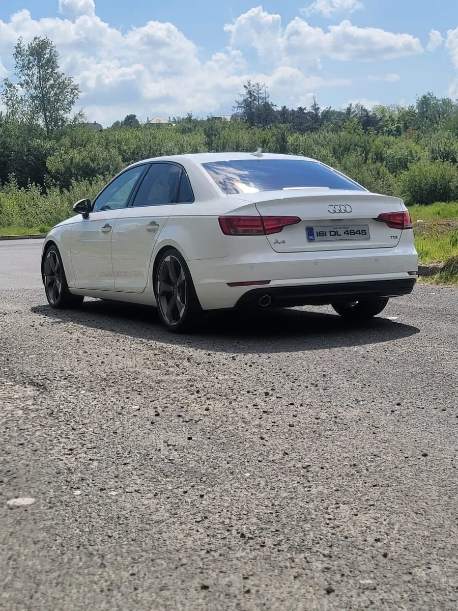 Car - Image 3