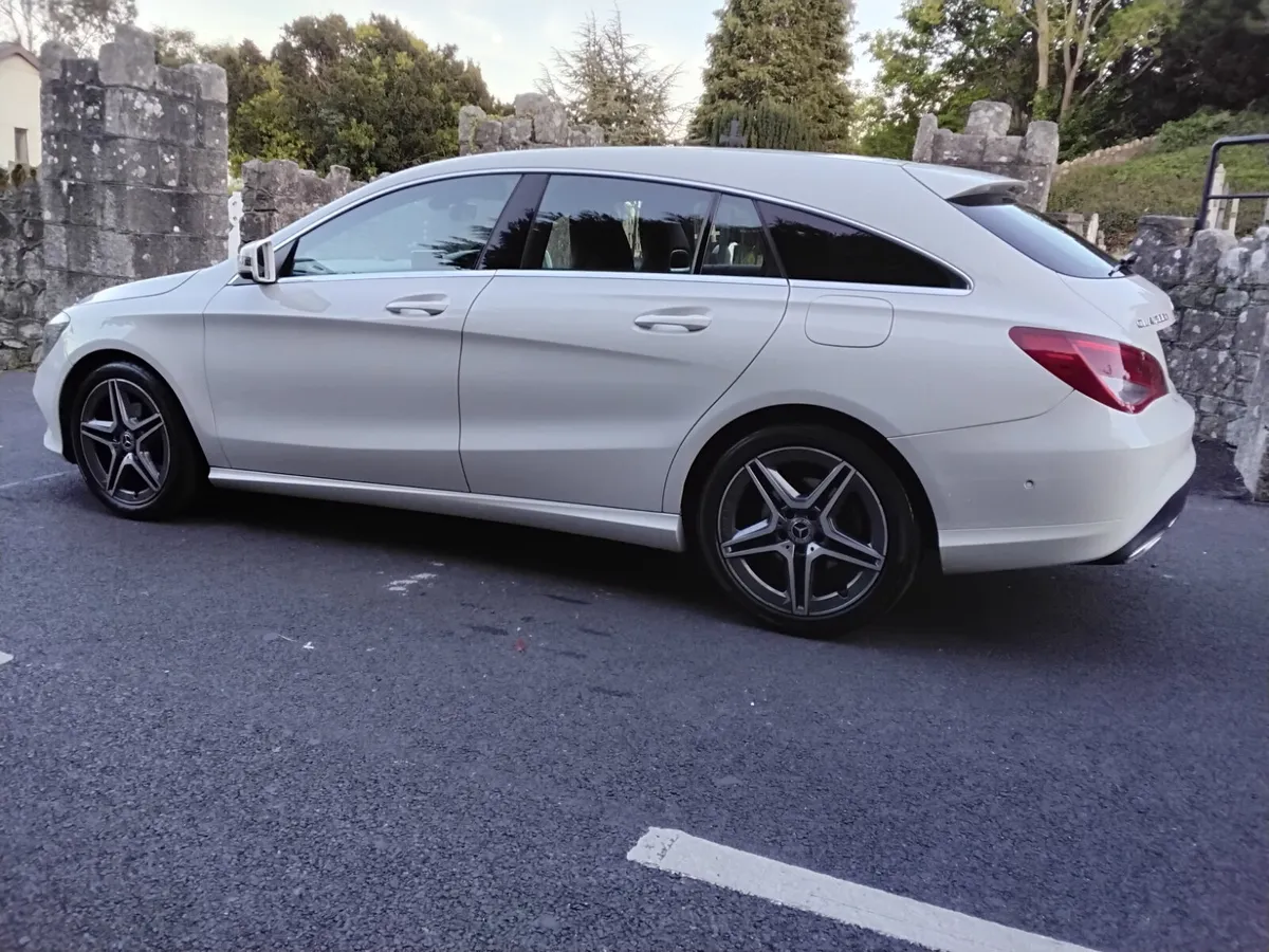 Mercedes CLA Shooting Brake AMG Line 200d Diesel - Image 4