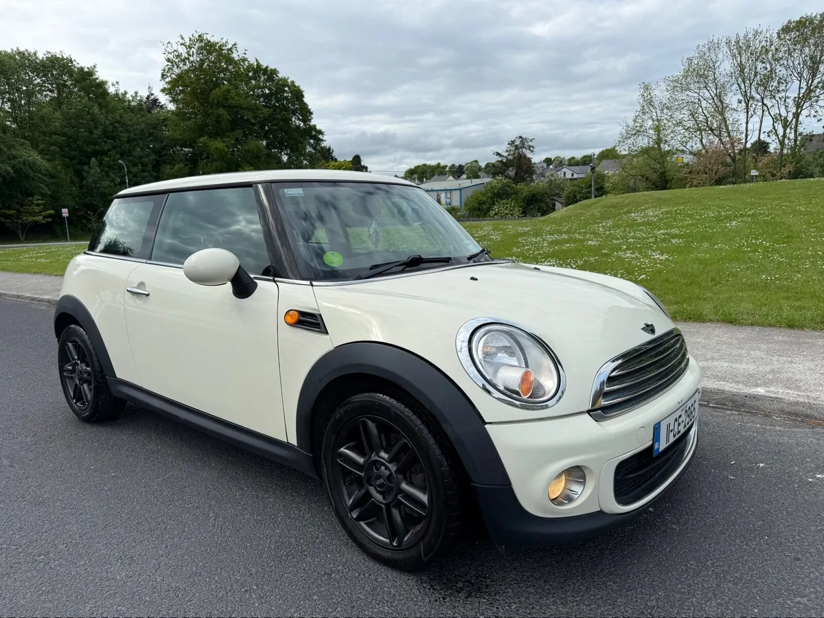 Mini One 2011 NCTED AND TAXED 1 owner - Image 2