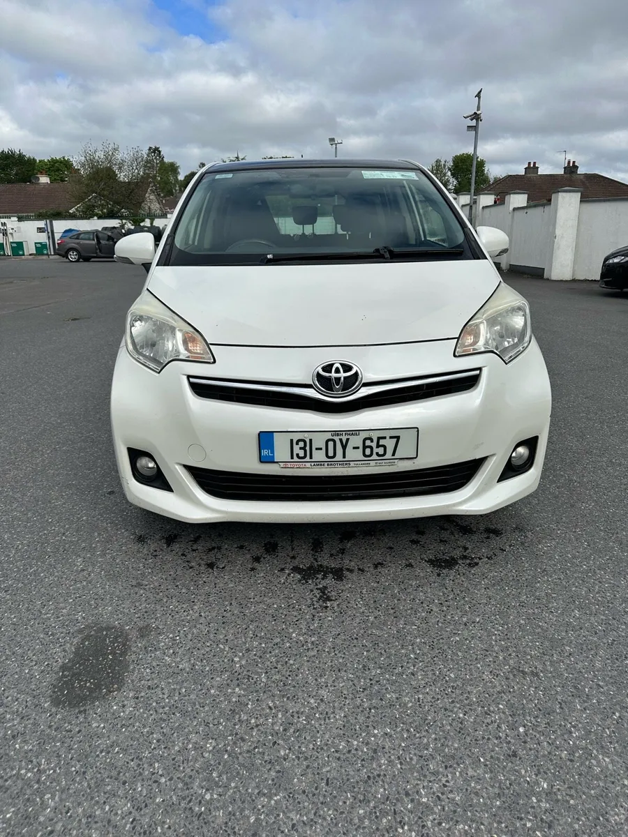 Toyota Yaris verso S  1.3l petrol 219.339km €6250 - Image 2