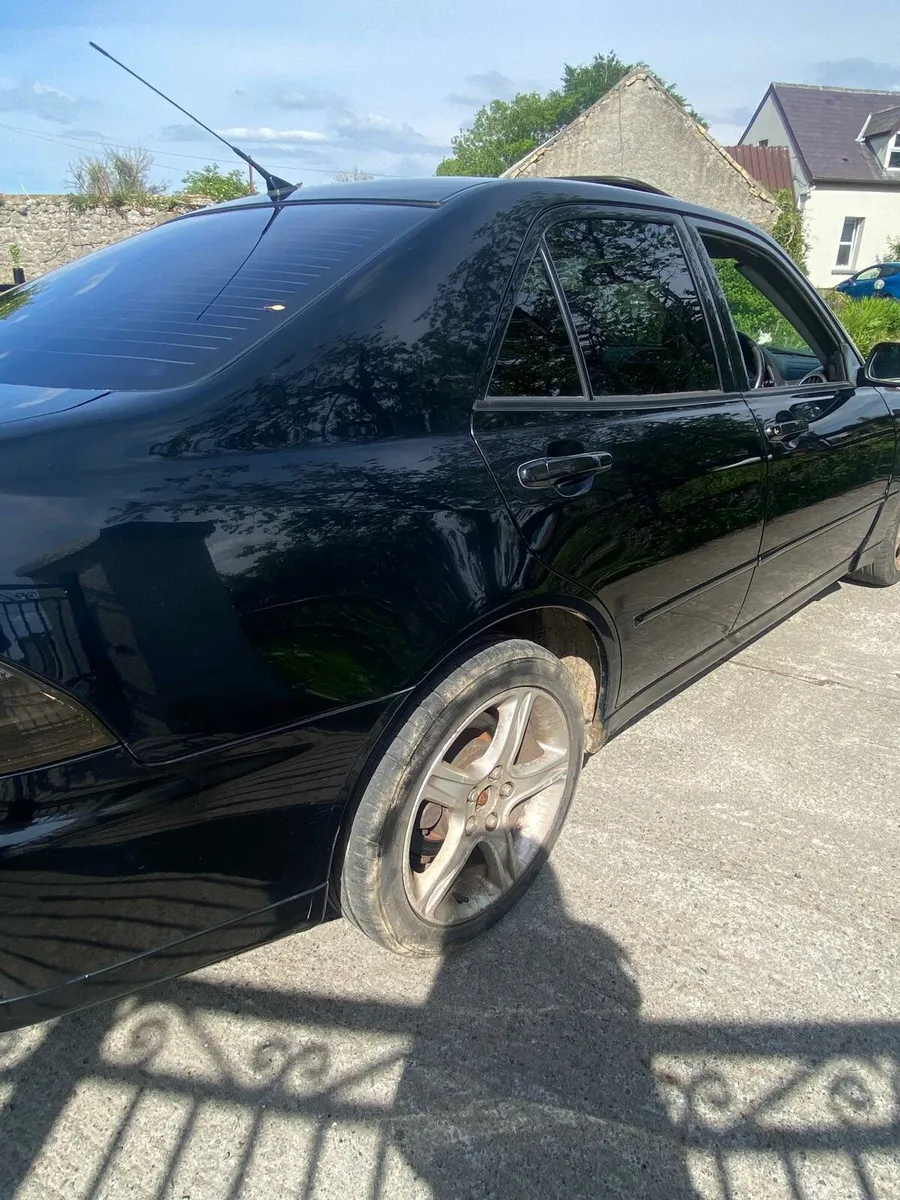 Lexus is200 - Image 3
