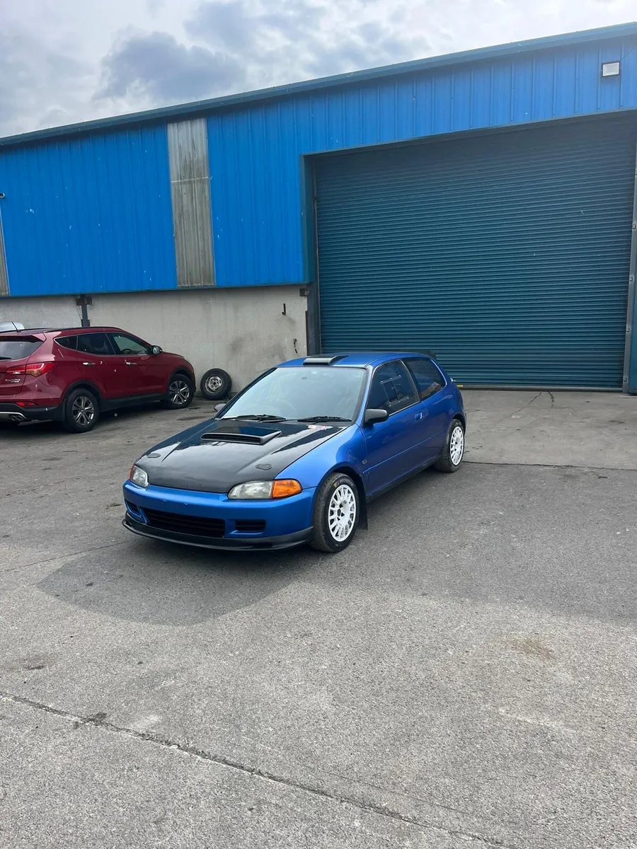Honda civic 1.6 top spec for hire - Image 4