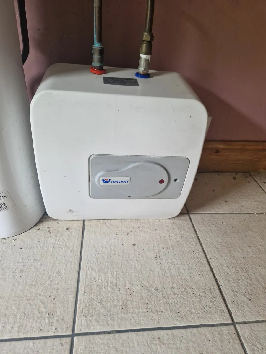 Water heater ×2 - Image 1