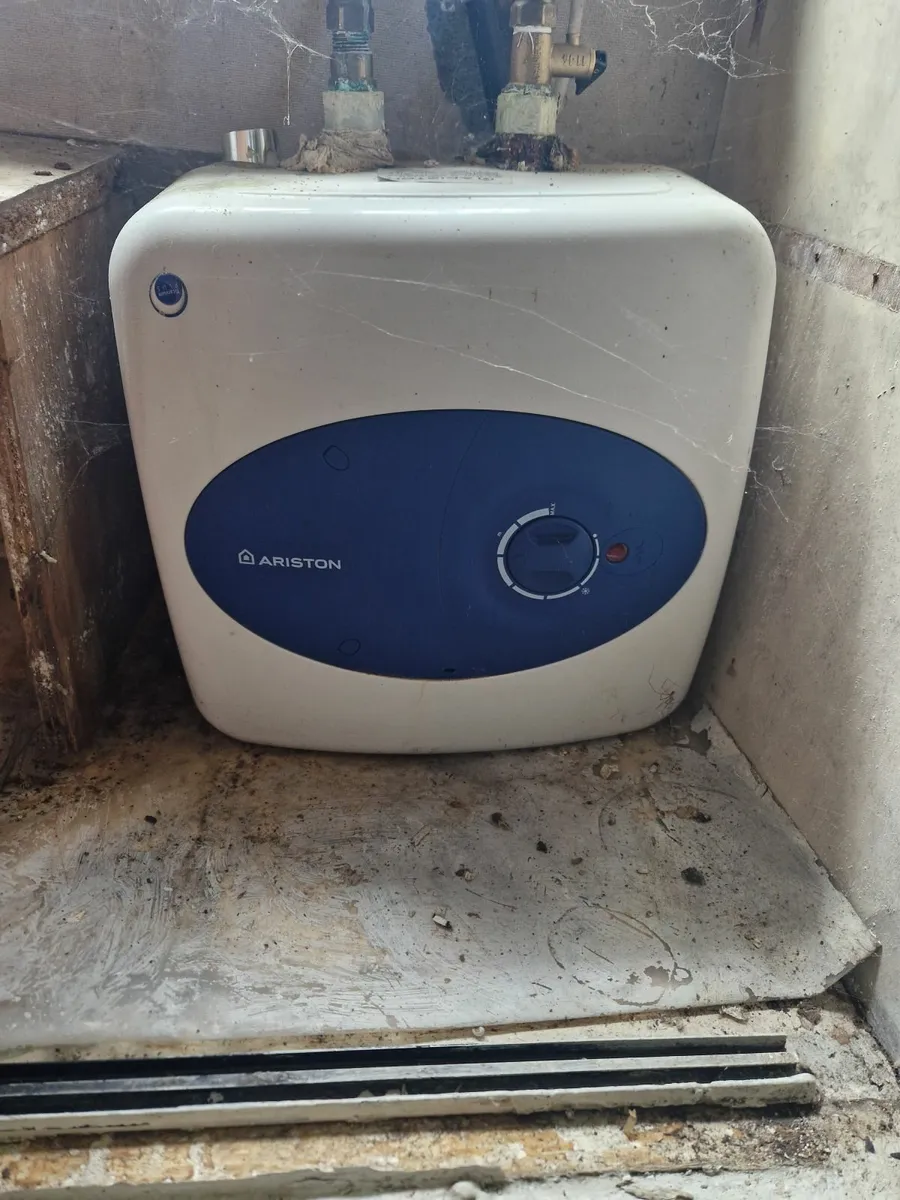 Water heater ×2 - Image 2