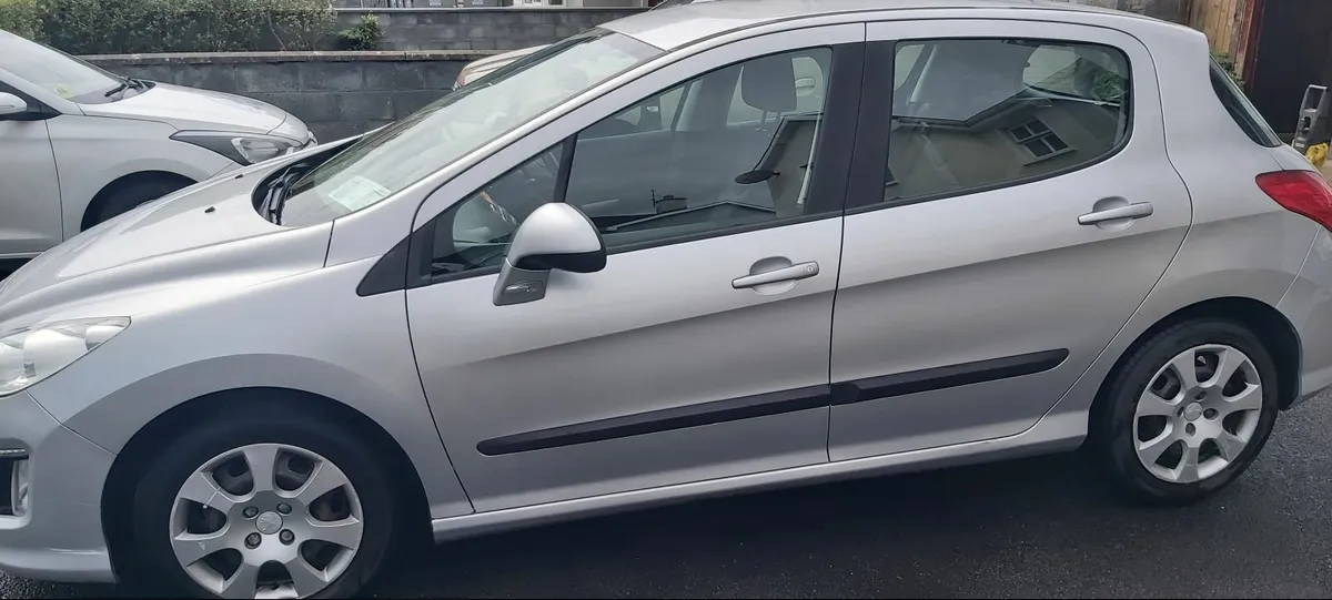 Peugeot 308, 1.6L diesel, 2013 reg - Image 3
