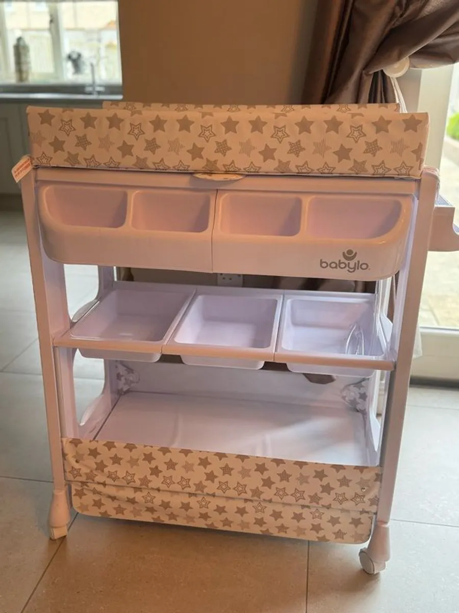 Babylo Bath & Baby Changing Table - Image 1
