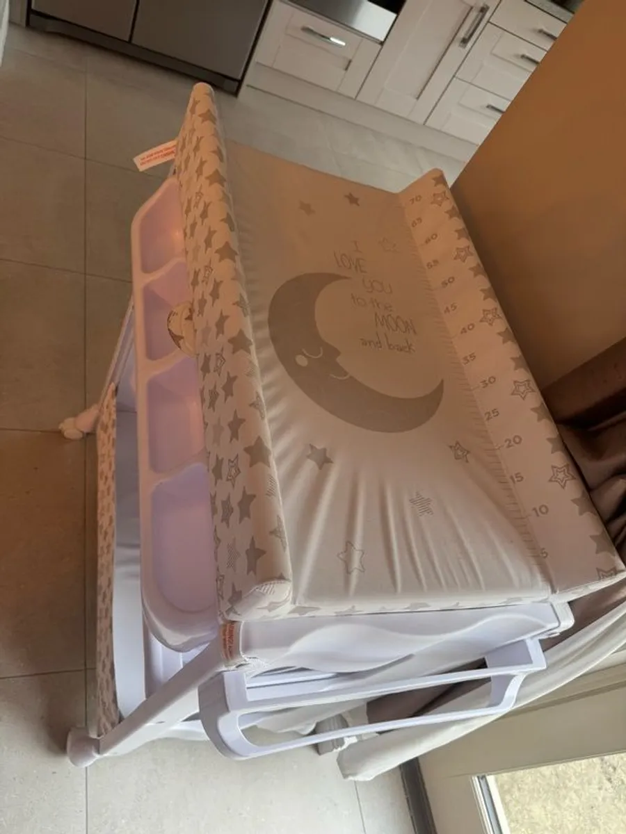 Babylo Bath & Baby Changing Table - Image 3