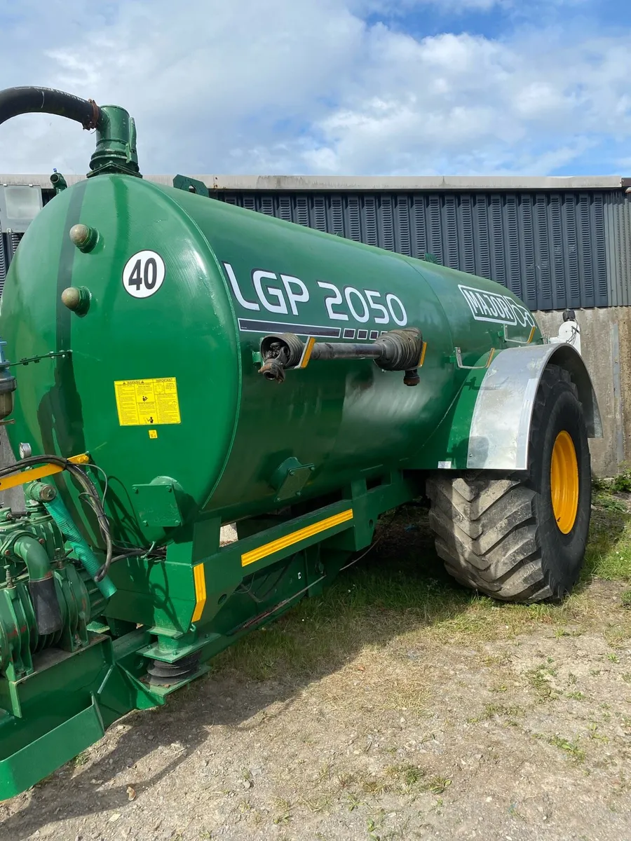 Major slurry tanker - Image 2