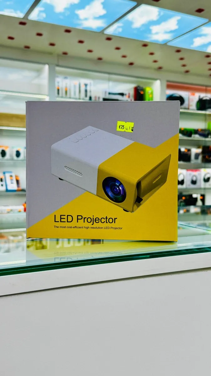 LED mini projector
