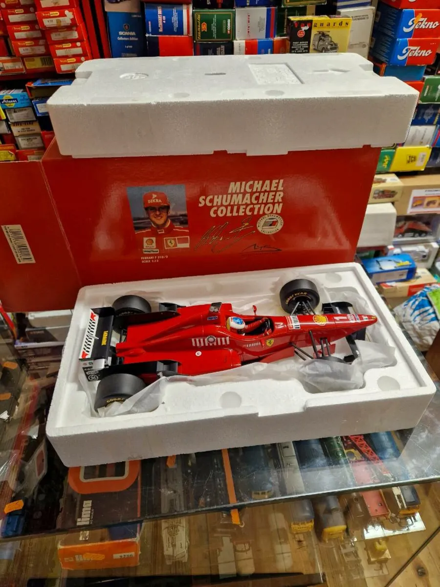 Corgi Minichamps Formula 1 Ferrari M Schumacer 1.1 - Image 2