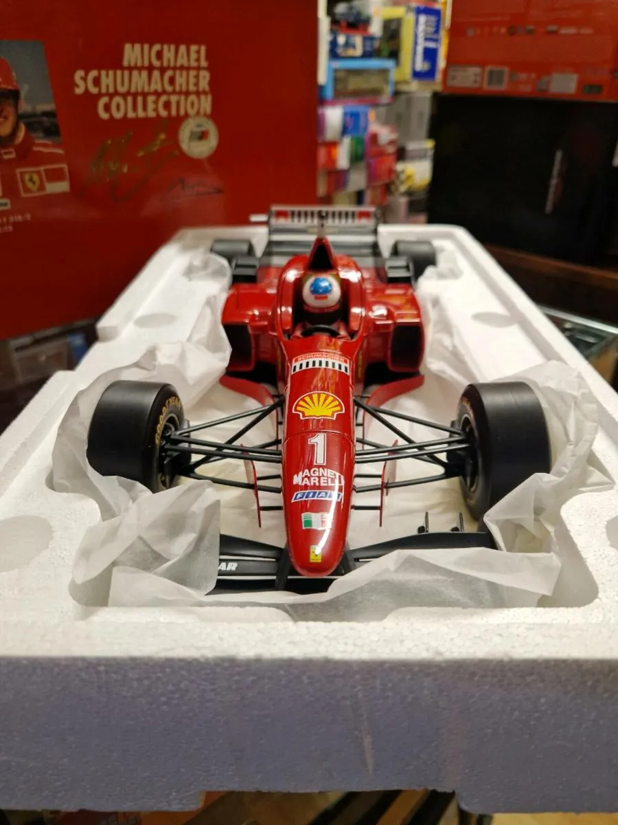 Corgi Minichamps Formula 1 Ferrari M Schumacer 1.1 - Image 4
