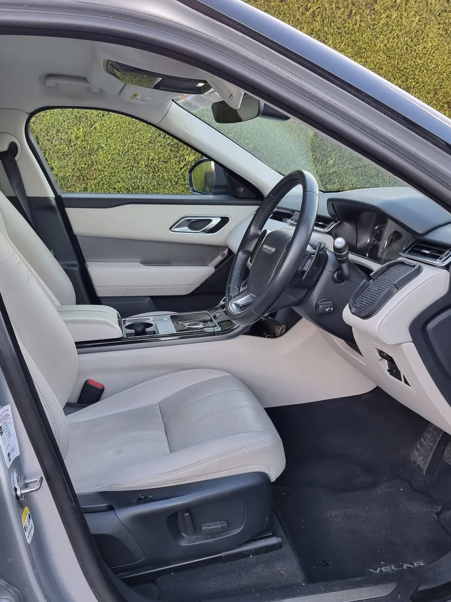Land Rover Range Rover Velar 2018 - Image 4