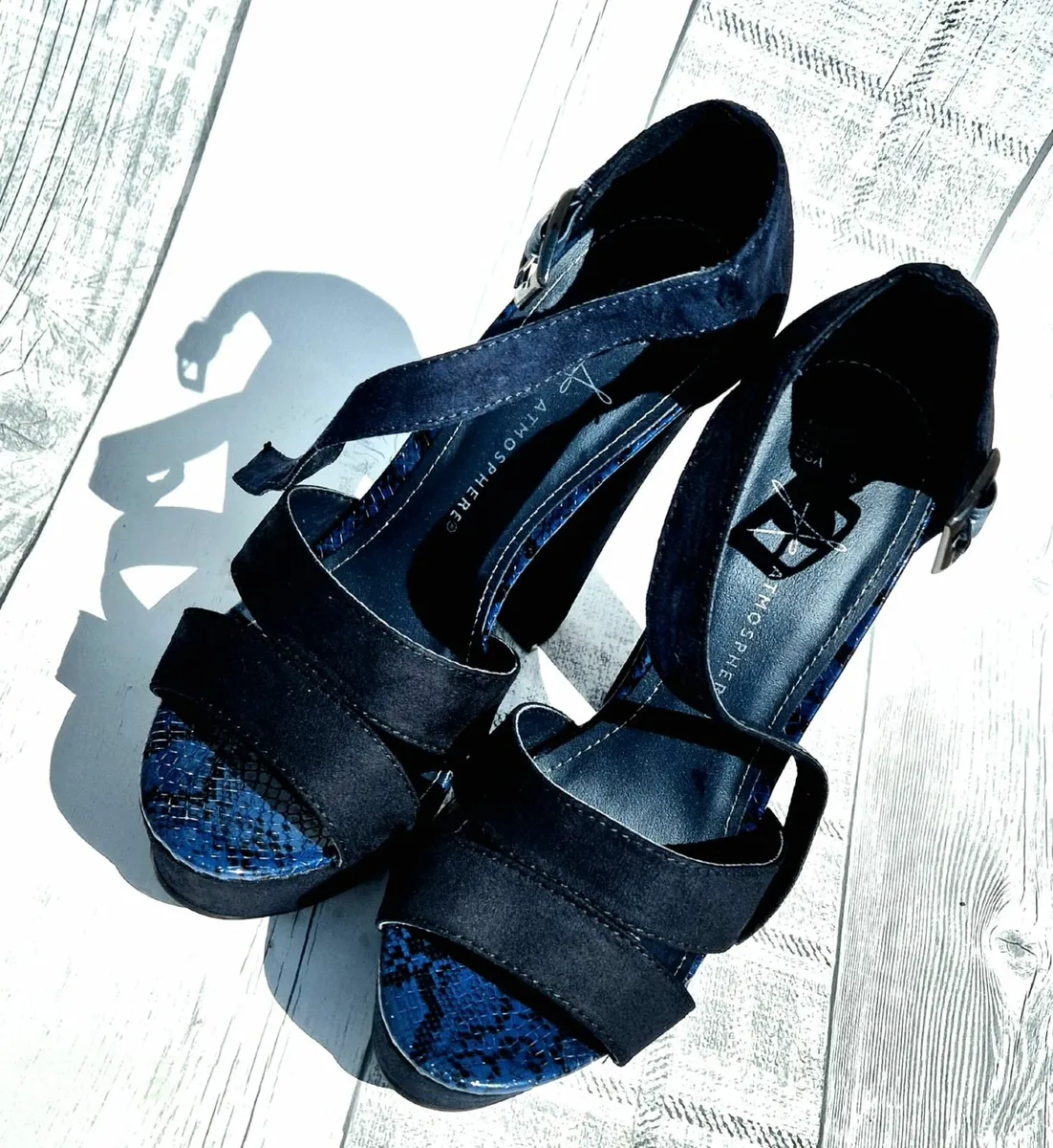 NAVY SANDLES. - Image 1
