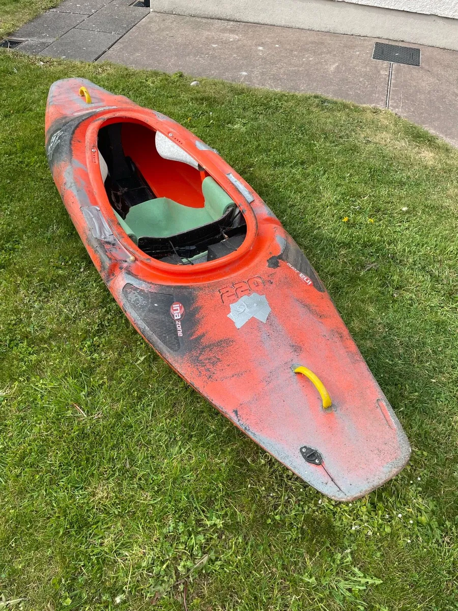 Pyranha Inazone 220 Kayak - Image 1